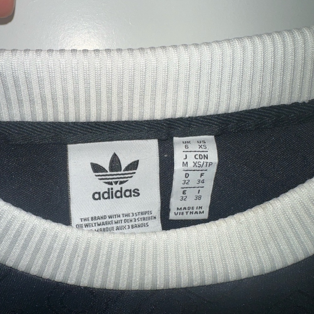 Adidas longsleeve - Picture 3 of 3